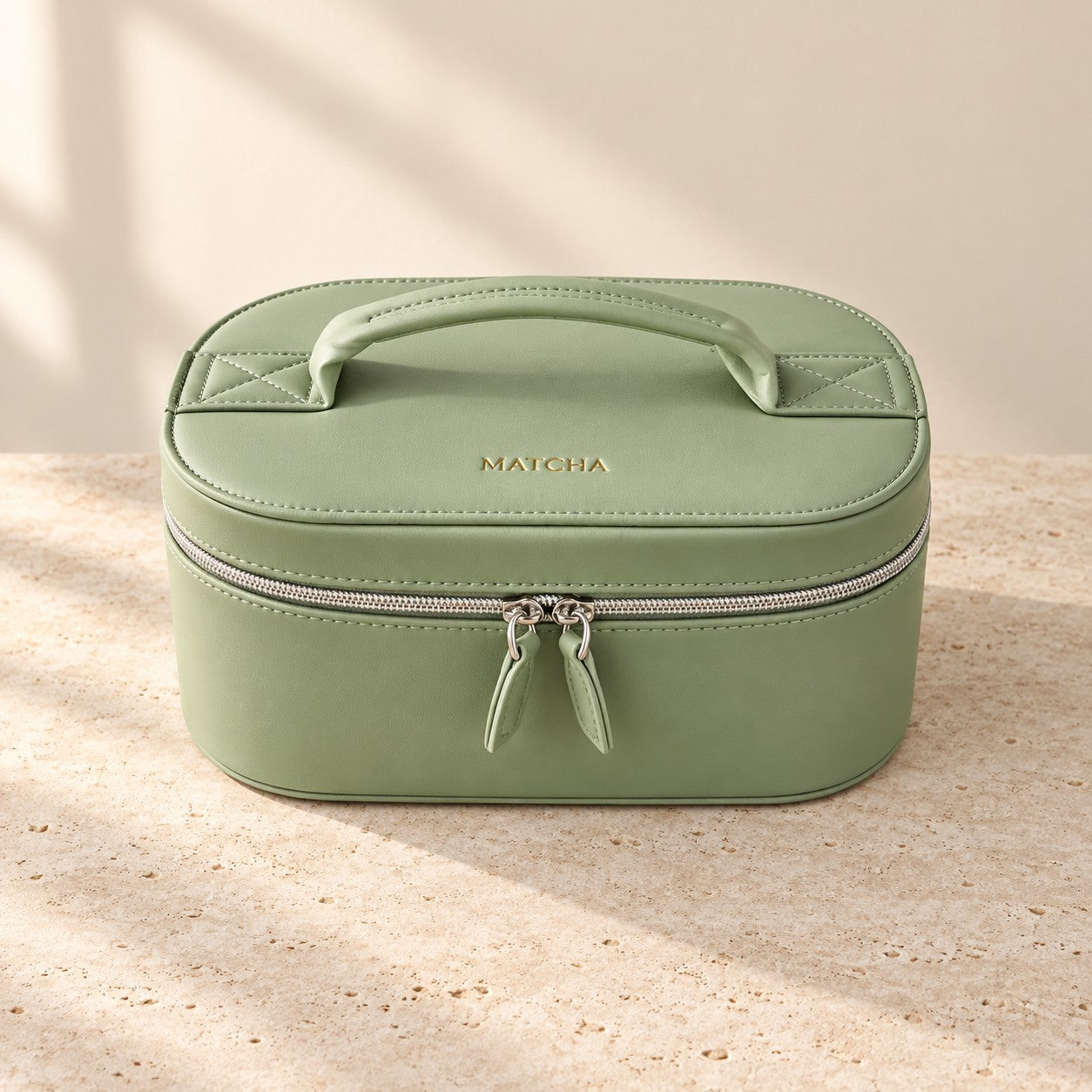 Sturdy stitched carry handle